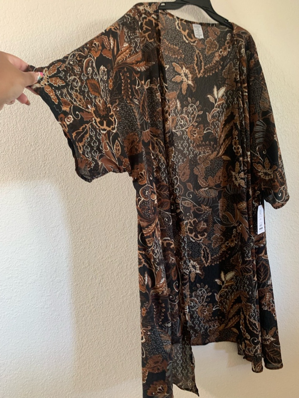 Time and Tru Black and Brown Floral Kimono